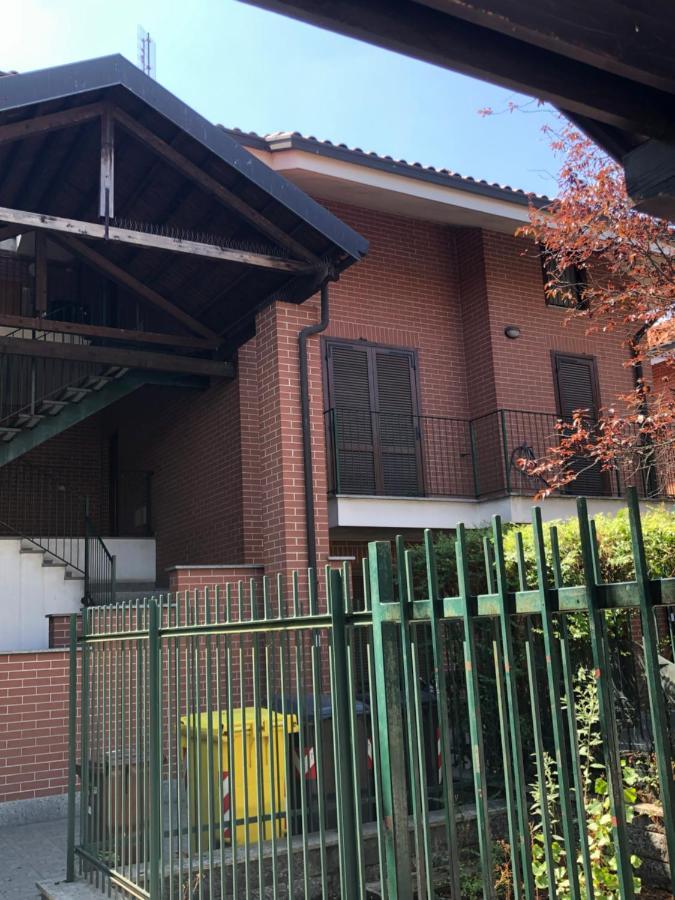 Tra Stadio E Storia - Fronte Allianz Stadium Juventus Venaria Reale Exterior photo
